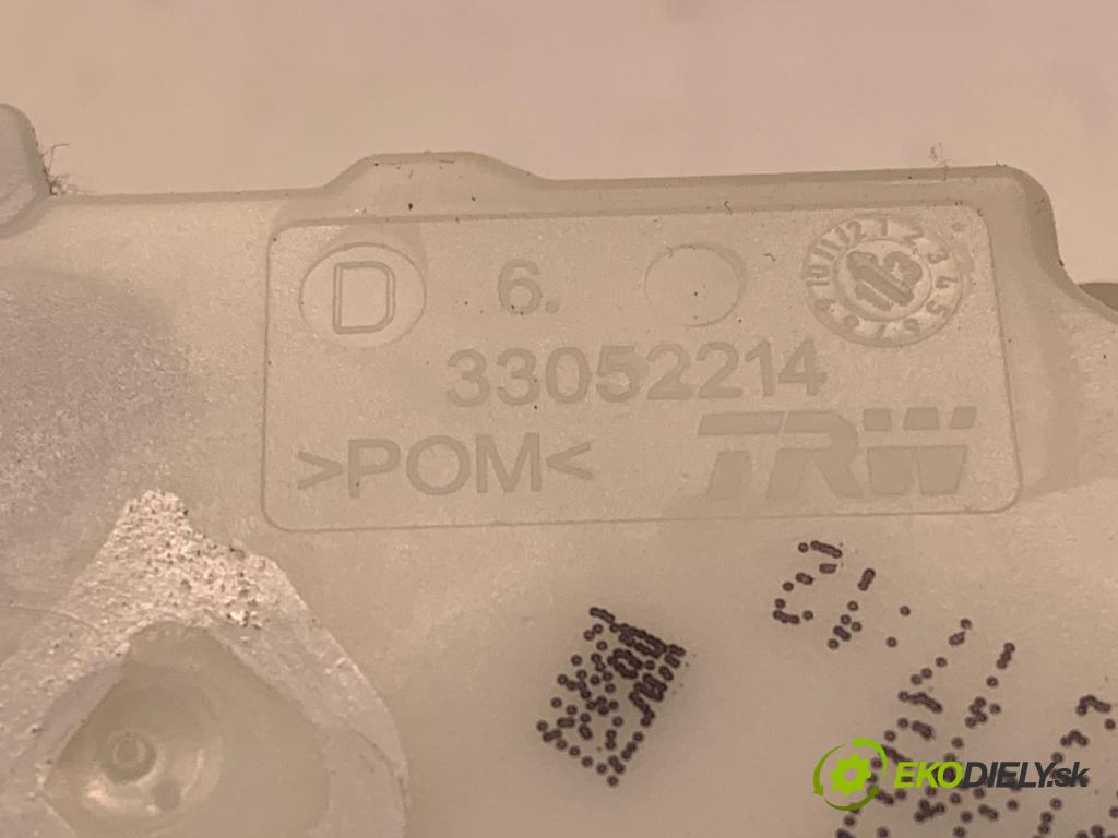 VW PASSAT B7 sedan 2013 103 kW 2.0 TDI 1968 držák bezpečnost pravý přední část 3C1857706S