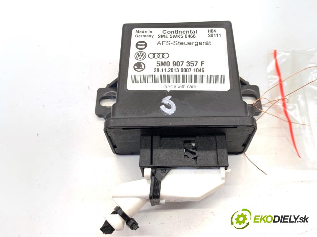 VW PASSAT B7 sedan 2013 103 kW 2.0 TDI 1968 Modul svetiel 5M0907357F (Riadiaca jednotka ostatné)