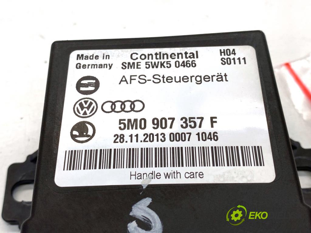 VW PASSAT B7 sedan 2013 103 kW 2.0 TDI 1968 Modul svetiel 5M0907357F (Riadiaca jednotka ostatné)