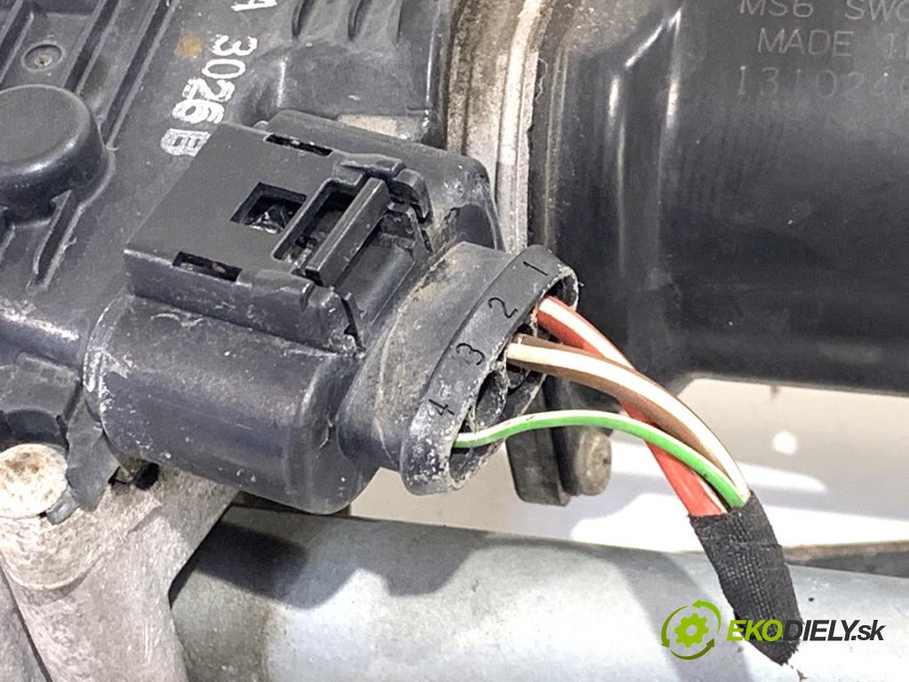 VW PASSAT B7 sedan 2013 103 kW 2.0 TDI 1968 mechanismus stěračů přední část 3AB955023A (Motorek stěračů přední)