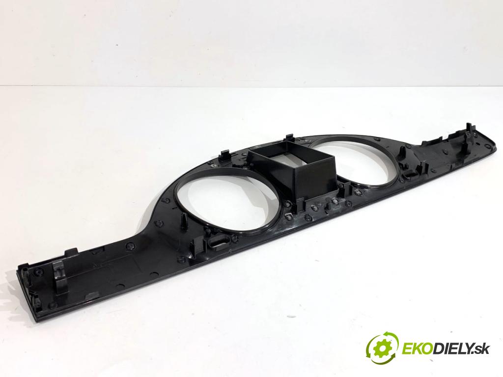 VW PASSAT B7 sedan 2013 103 kW 2.0 TDI 1968 lišty kryt 3AB858366D 3AB857212D (Lišta)