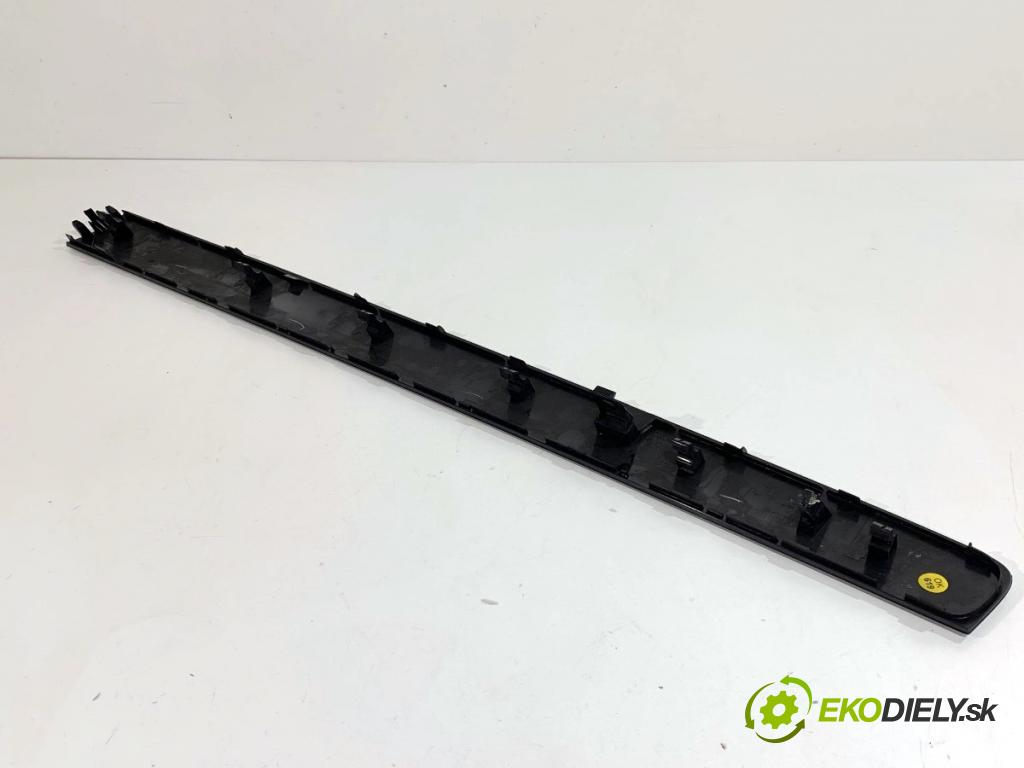 VW PASSAT B7 sedan 2013 103 kW 2.0 TDI 1968 lišty kryt 3AB858366D 3AB857212D (Lišta)