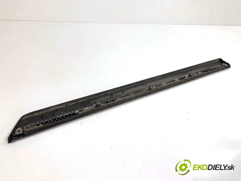 VW PASSAT B7 sedan 2013 103 kW 2.0 TDI 1968 Lišta Dvere pravy zad 3AA854950A