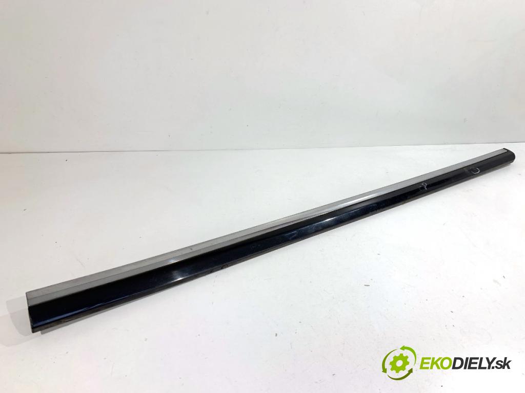 VW PASSAT B7 sedan 2013 103 kW 2.0 TDI 1968 lišta dveře pravý přední část 3AA854940A