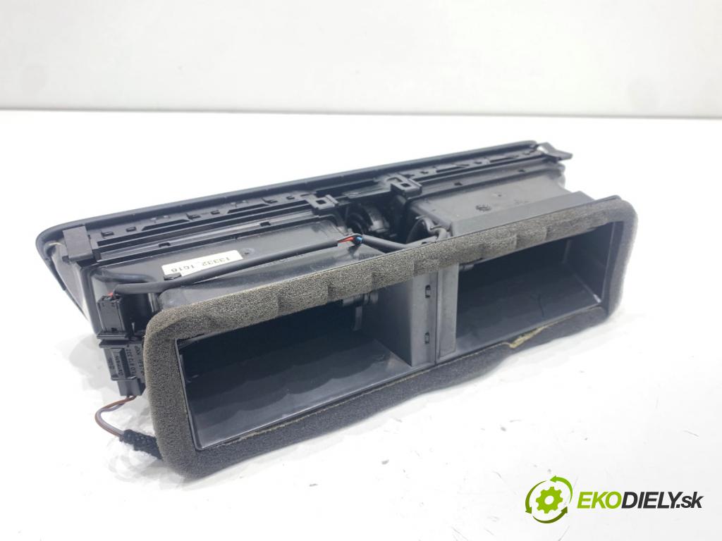 VW PASSAT B7 sedan 2013 103 kW 2.0 TDI 1968 mří topení přední část 3AB819728A