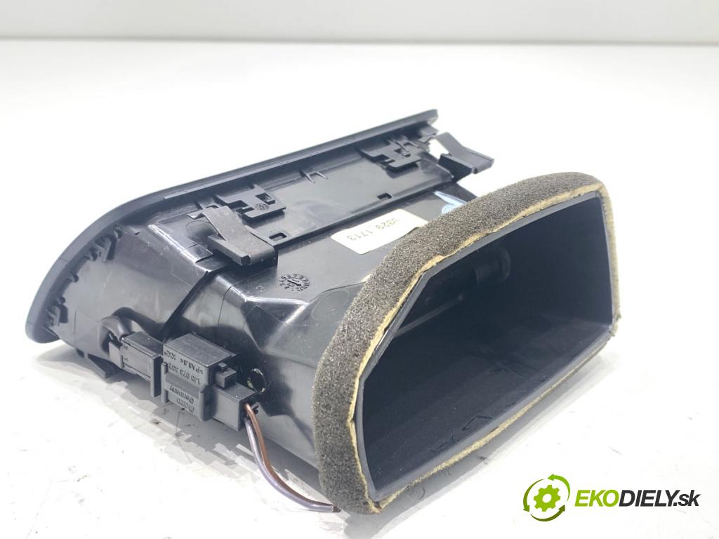 VW PASSAT B7 sedan 2013 103 kW 2.0 TDI 1968 Mriežky kúrenia pravy predný 3AB819702A