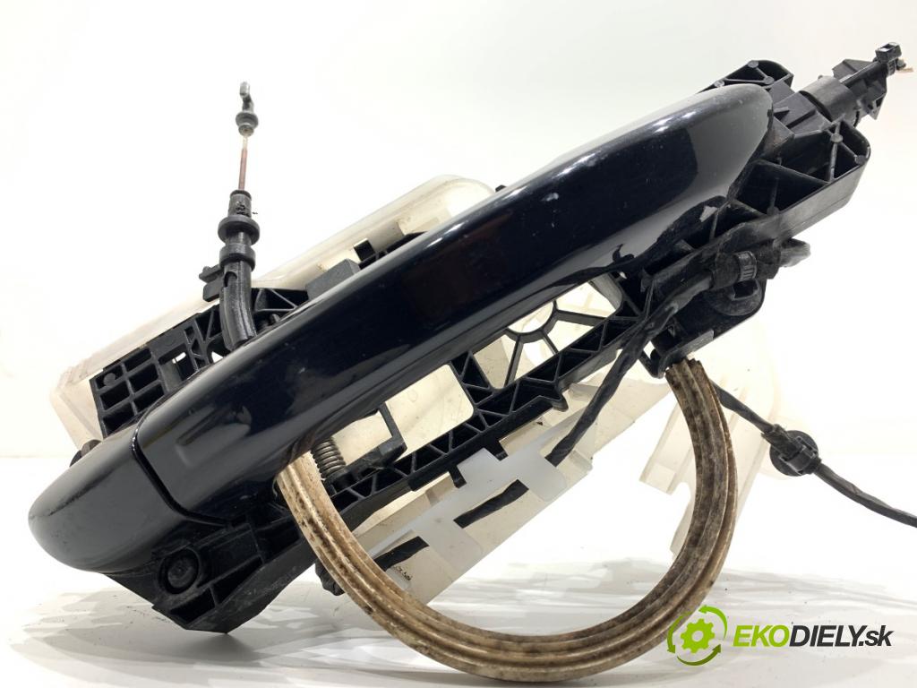 VW PASSAT B7 sedan 2013 103 kW 2.0 TDI 1968 Kľučka vonkajšia pravy predný