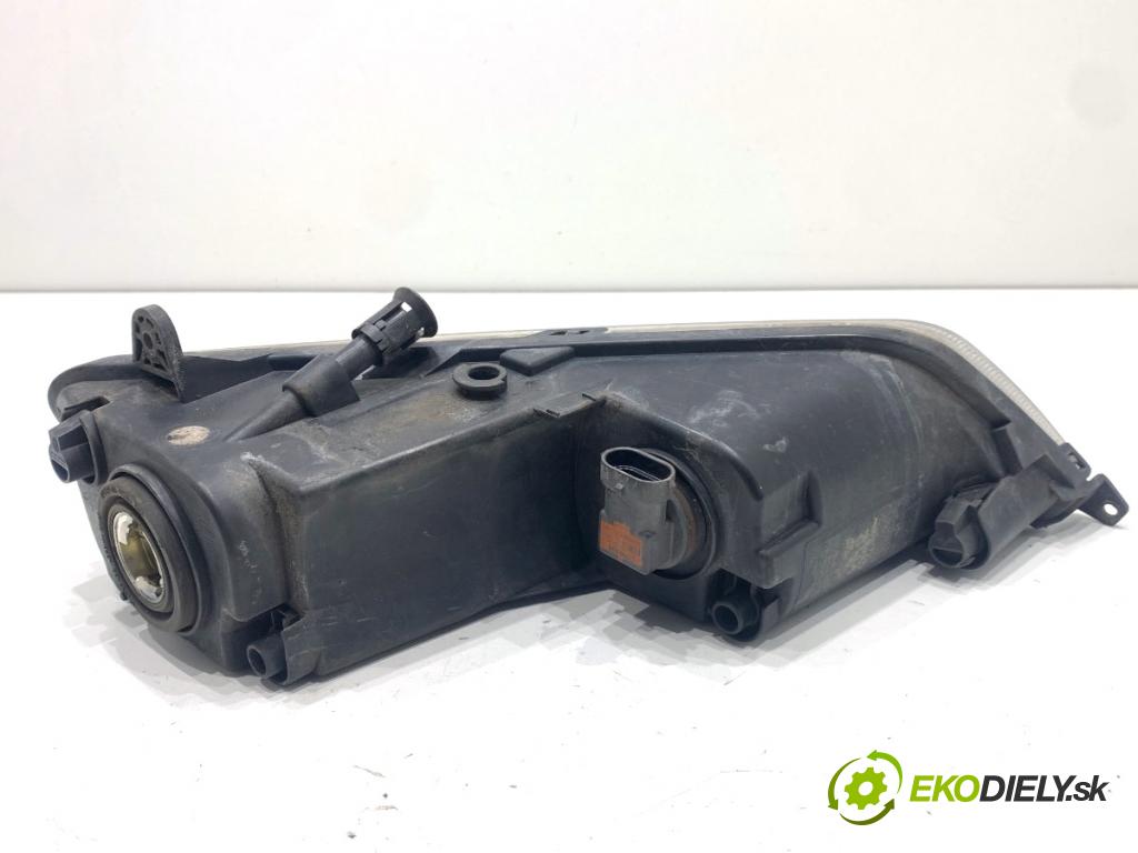 VW PASSAT B7 sedan 2013 103 kW 2.0 TDI 1968 hmlové svetlo, hmlovka pravý přední část