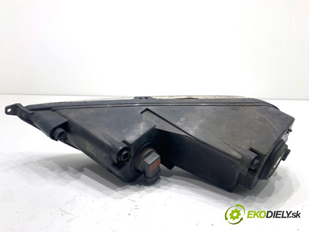 VW PASSAT B7 sedan 2013 103 kW 2.0 TDI 1968 hmlové svetlo, hmlovka pravý přední část