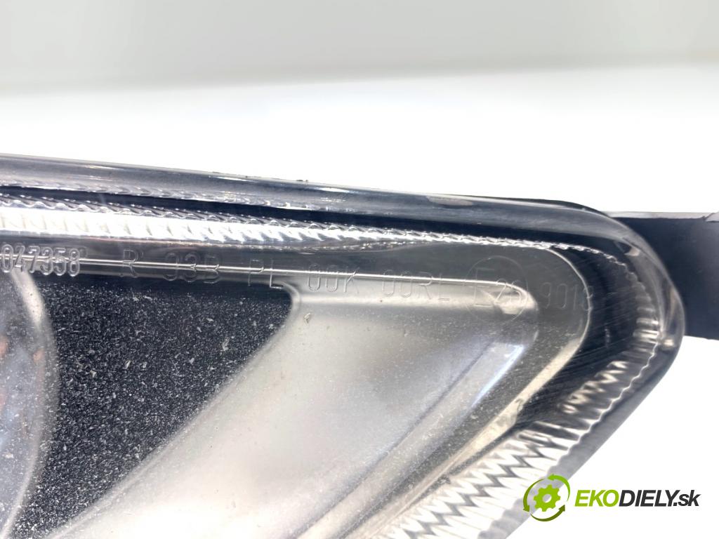 VW PASSAT B7 sedan 2013 103 kW 2.0 TDI 1968 hmlové svetlo, hmlovka pravý přední část