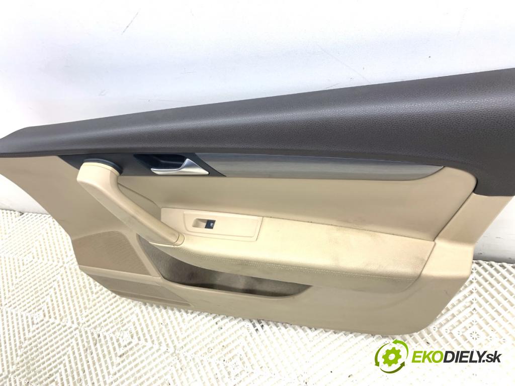 VW PASSAT B7 sedan 2013 103 kW 2.0 TDI 1968 čalúnenie Dvere pravy predný