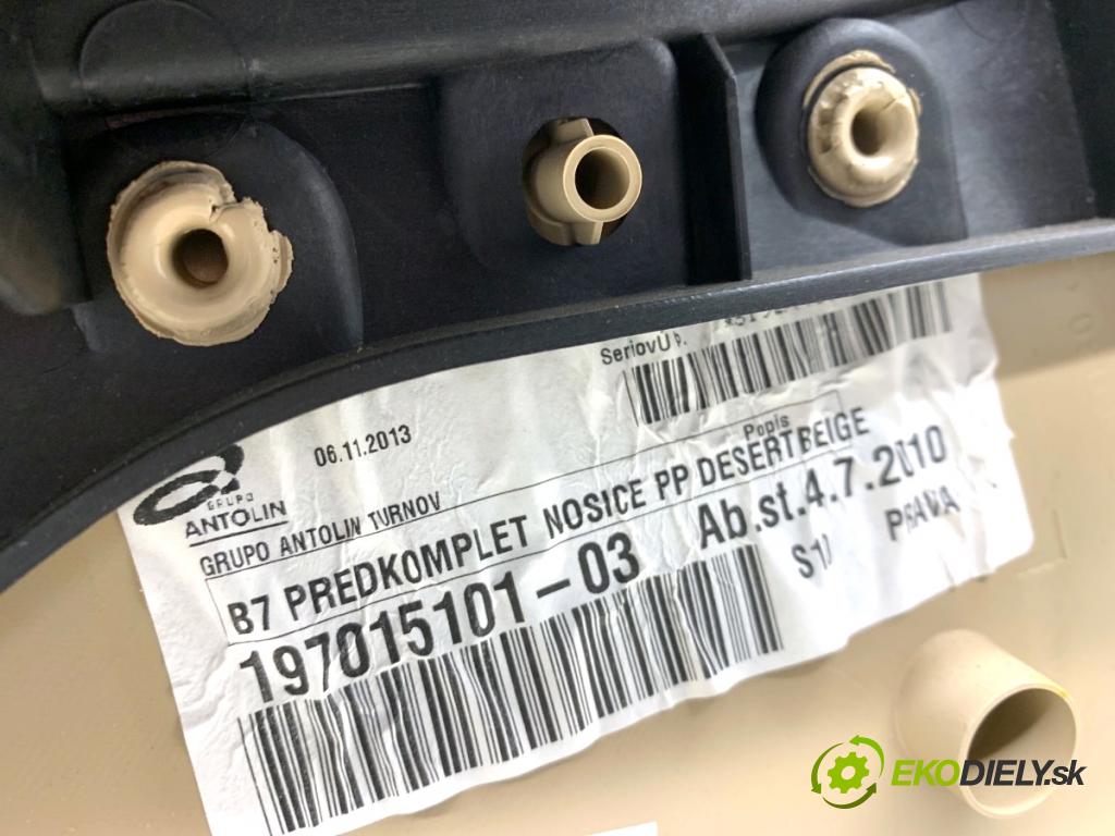 VW PASSAT B7 sedan 2013 103 kW 2.0 TDI 1968 čalúnenie Dvere pravy predný