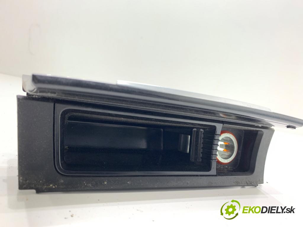 VW PASSAT B7 sedan 2013 103 kW 2.0 TDI 1968 popelník 3C0863284K