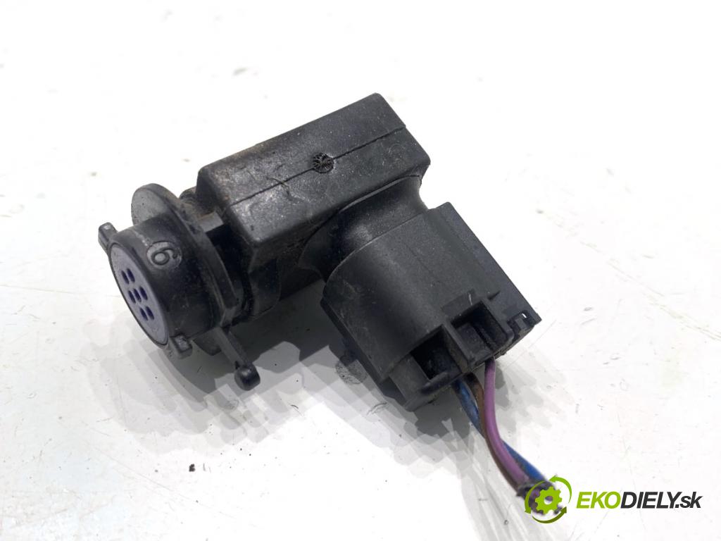 VW PASSAT B7 sedan 2013 103 kW 2.0 TDI 1968 snímač KVALITNÍ: vzduchu A6519050100