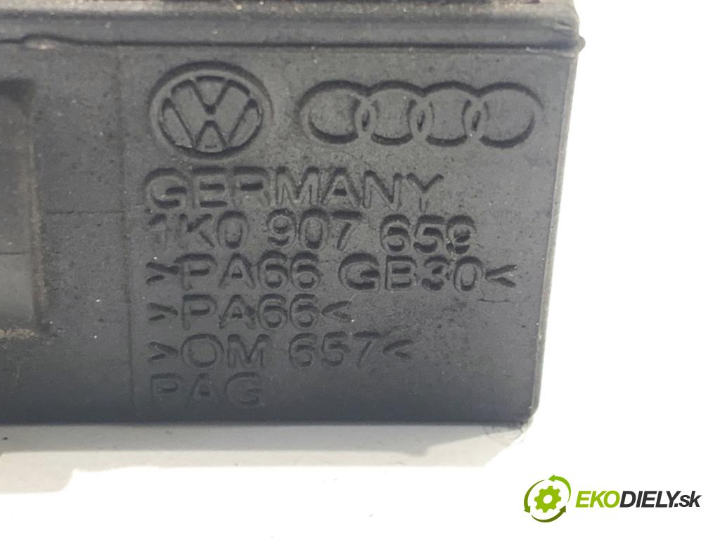VW PASSAT B7 sedan 2013 103 kW 2.0 TDI 1968 snímač KVALITNÍ: vzduchu A6519050100