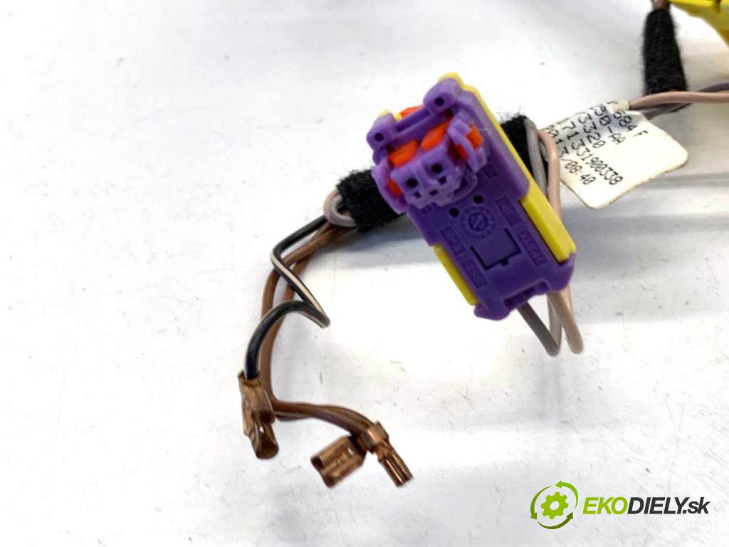 VW PASSAT B7 sedan 2013 103 kW 2.0 TDI 1968 Káblovačka silentbloku airbag 3C8971584F