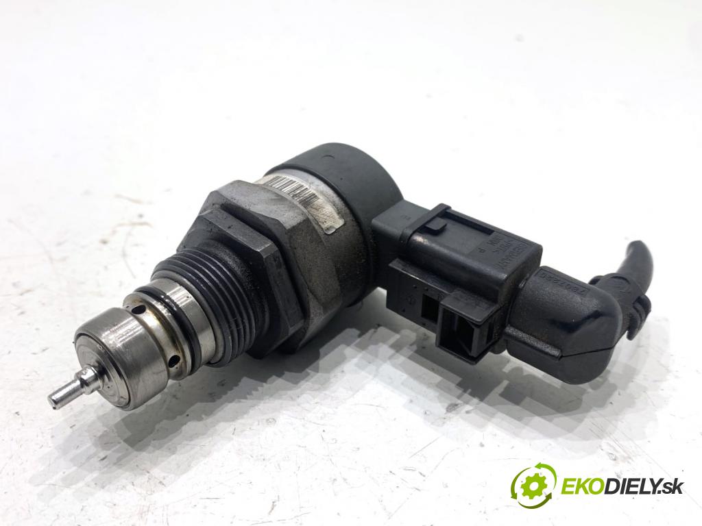 VW PASSAT B7 sedan 2013 103 kW 2.0 TDI 1968 Regulátor tlaku paliva 0281006075 (Palivový systém ostatní)