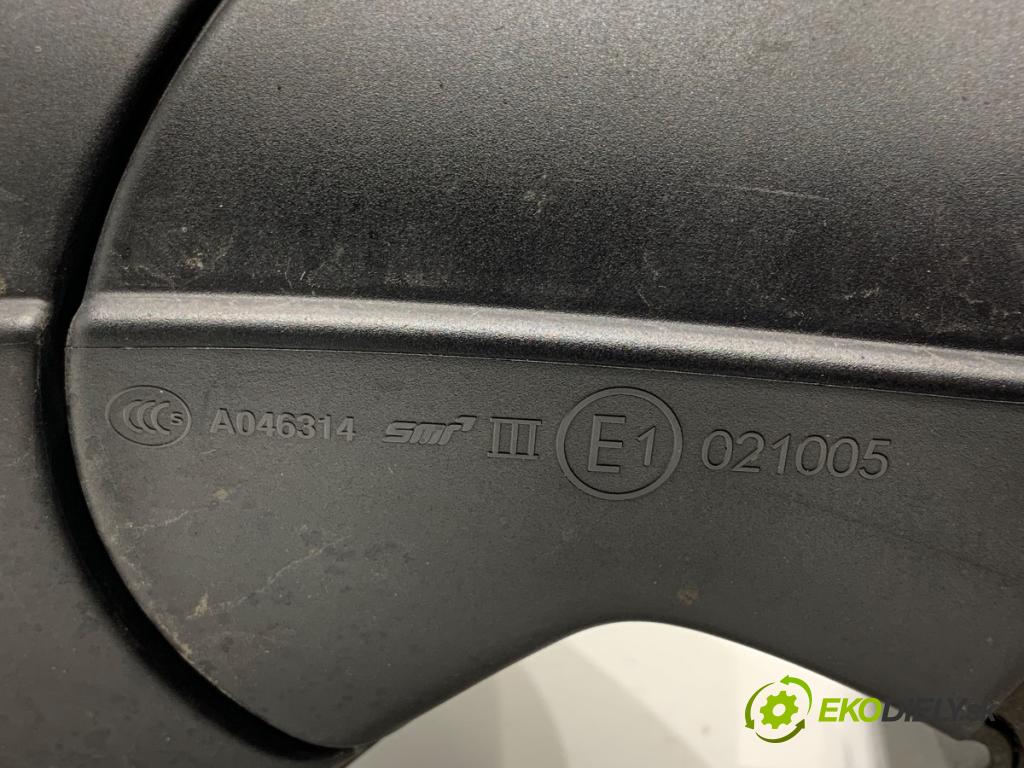 VW PASSAT B7 sedan 2013 103 kW 2.0 TDI 1968 zpětné zrcátko pravý
