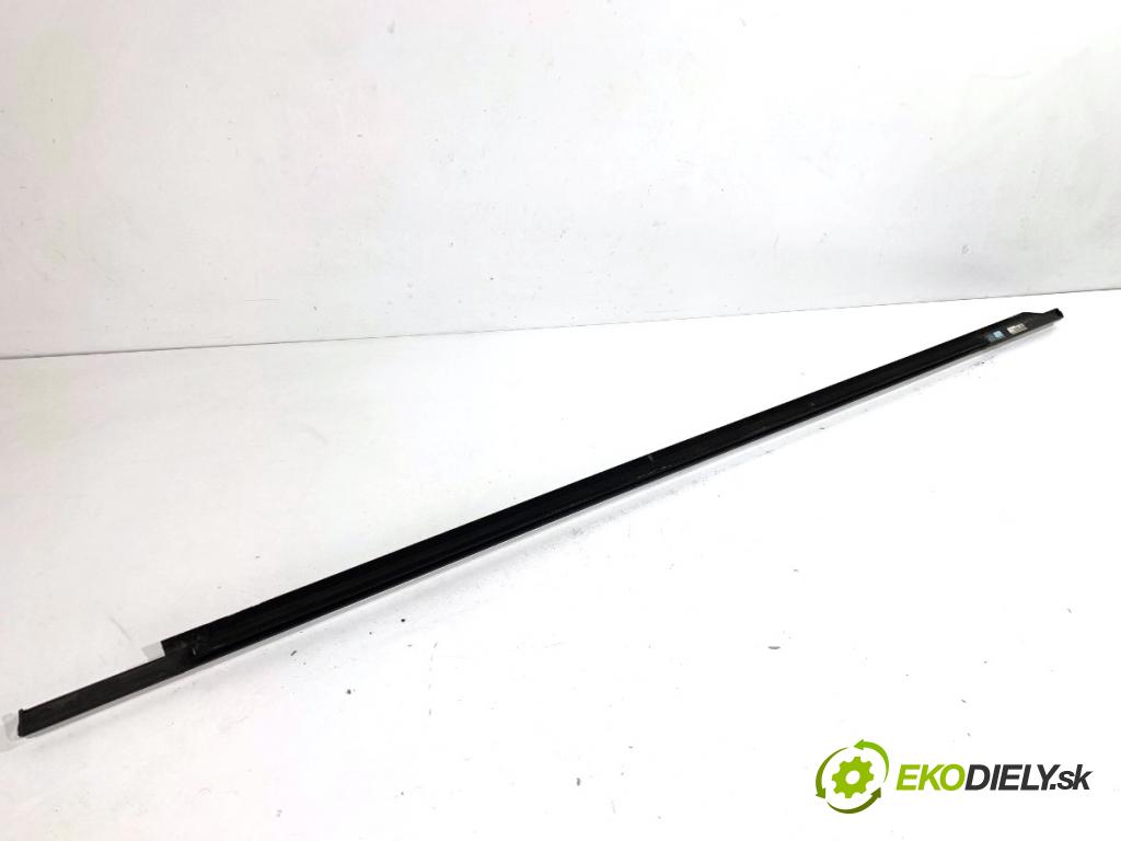 VW PASSAT B7 sedan 2013 103 kW 2.0 TDI 1968 lišta Sbírání: přední část pravý