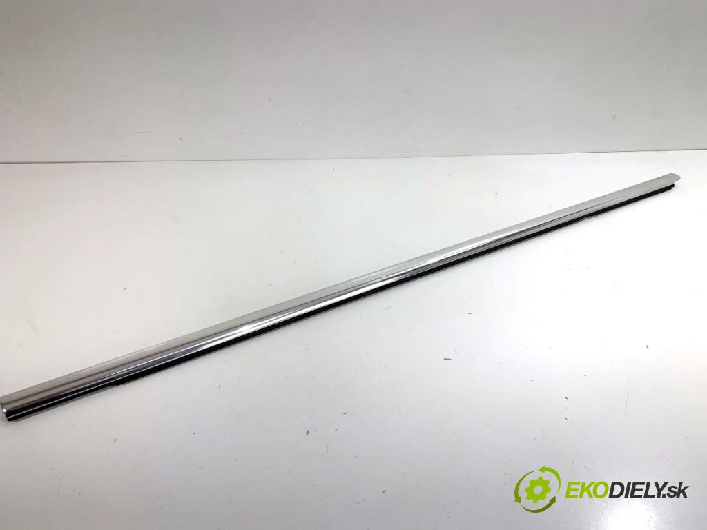 VW PASSAT B7 sedan 2013 103 kW 2.0 TDI 1968 lišta Sbírání: zadní část pravý 