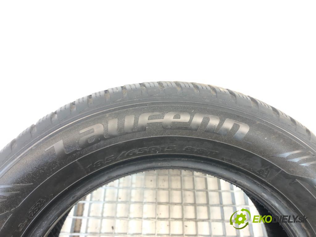 --- ---      PNEUMATIKA: zima 2X 185/65 15" LAUFENN: