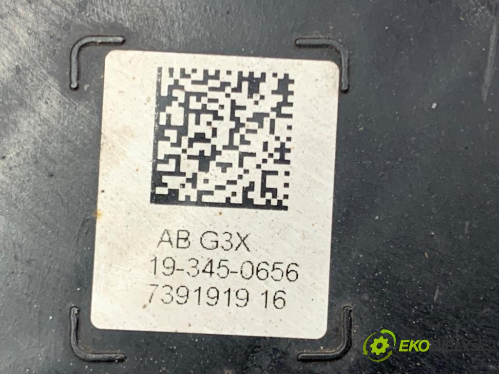 BMW G31 Kombi 2020 140 kW 520 d 1995 nádržka SCR 7391919