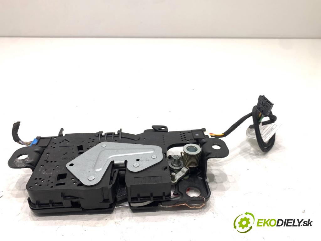 BMW G31 Kombi 2020 140 kW 520 d 1995 zámok dverí zad 7357112