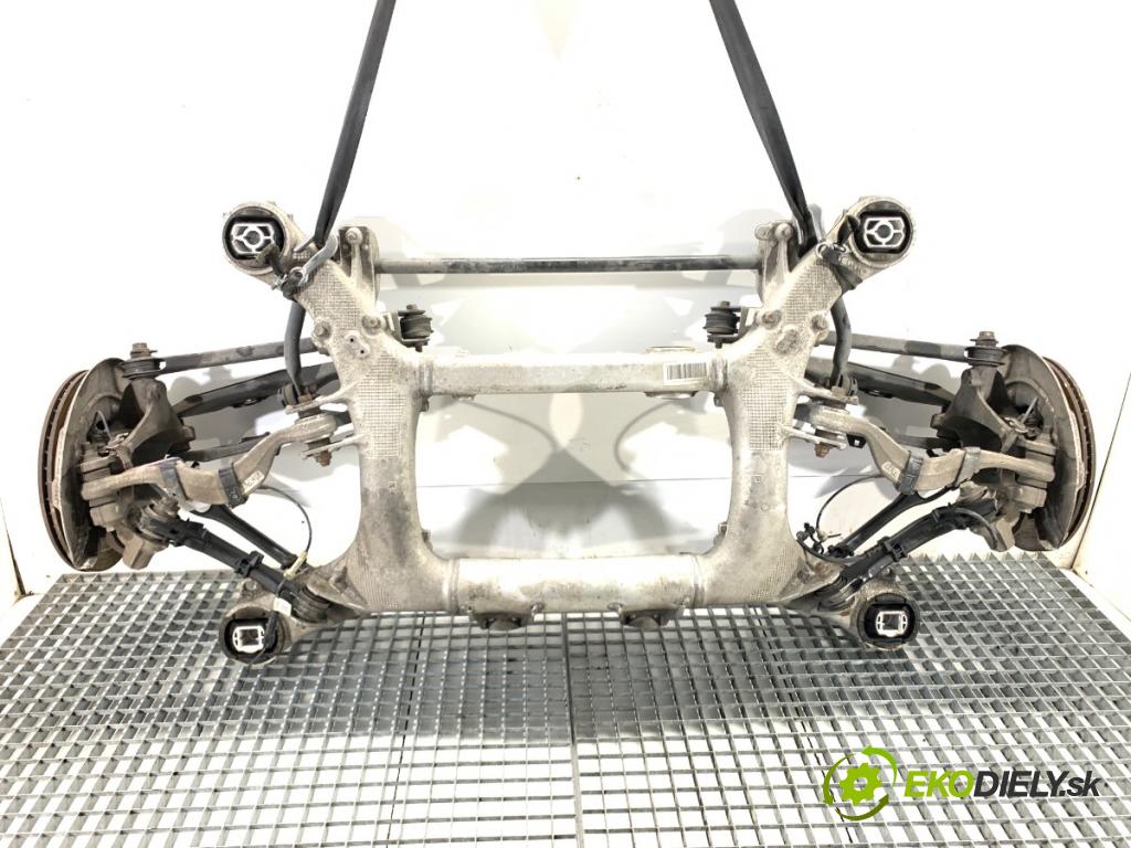 BMW G31 Kombi 2020 140 kW 520 d 1995 Výstuha zad 6866423