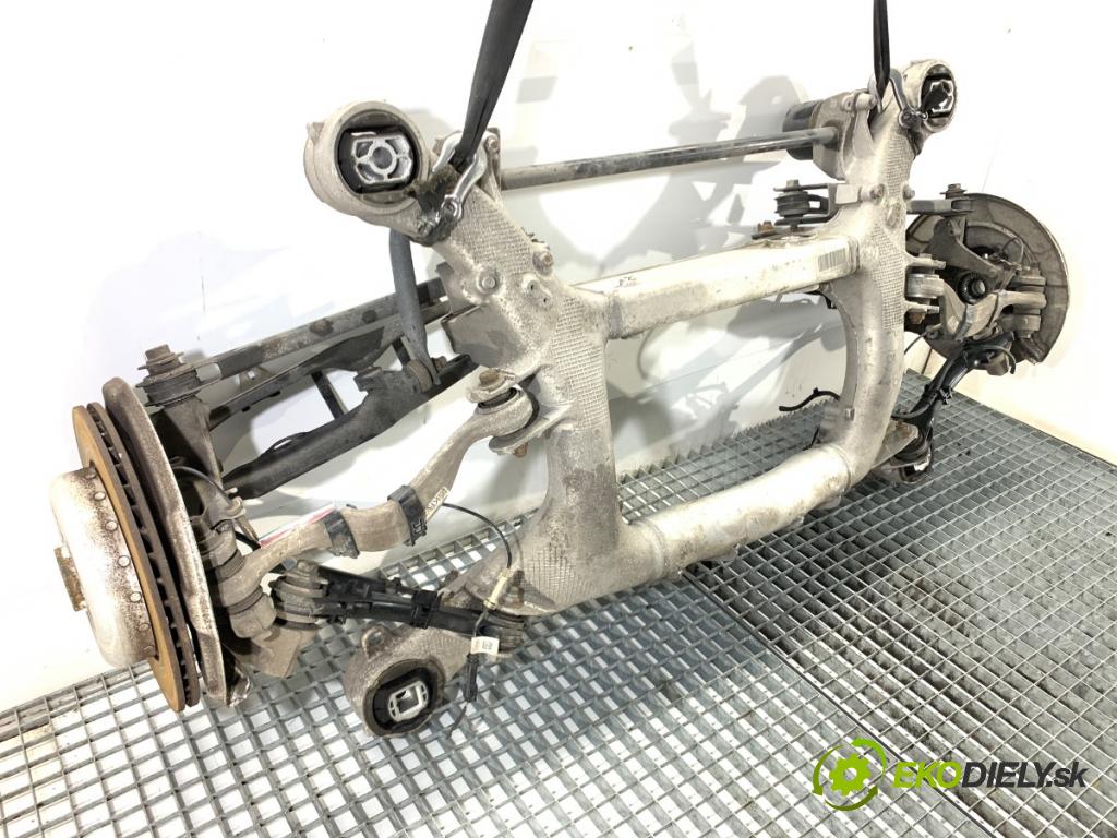 BMW G31 Kombi 2020 140 kW 520 d 1995 Výstuha zad 6866423