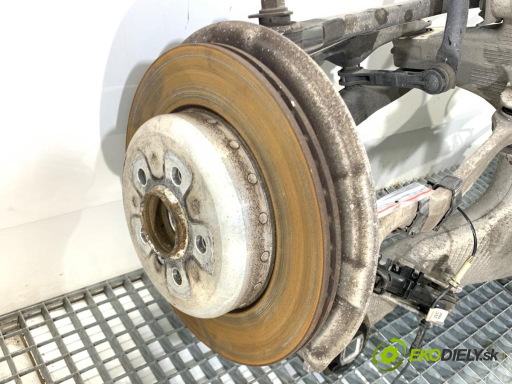 BMW G31 Kombi 2020 140 kW 520 d 1995 Výstuha zad 6866423