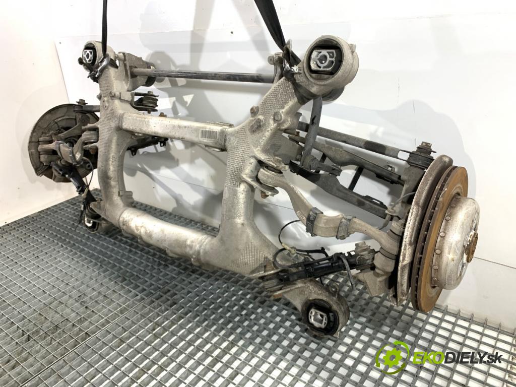 BMW G31 Kombi 2020 140 kW 520 d 1995 Výstuha zad 6866423