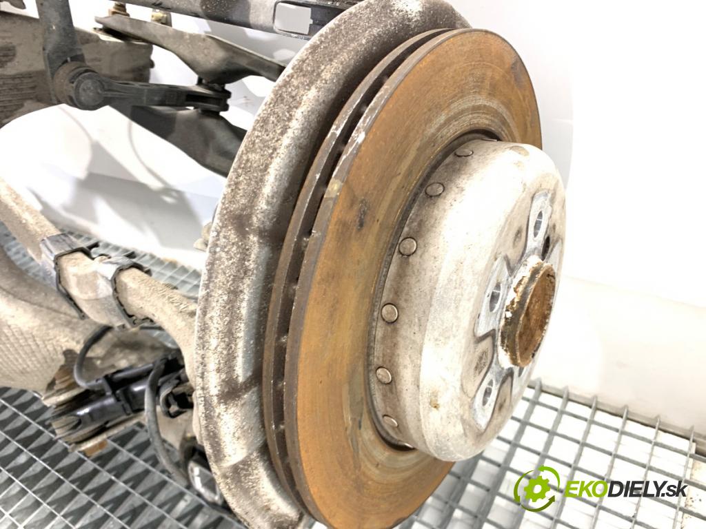 BMW G31 Kombi 2020 140 kW 520 d 1995 Výstuha zad 6866423