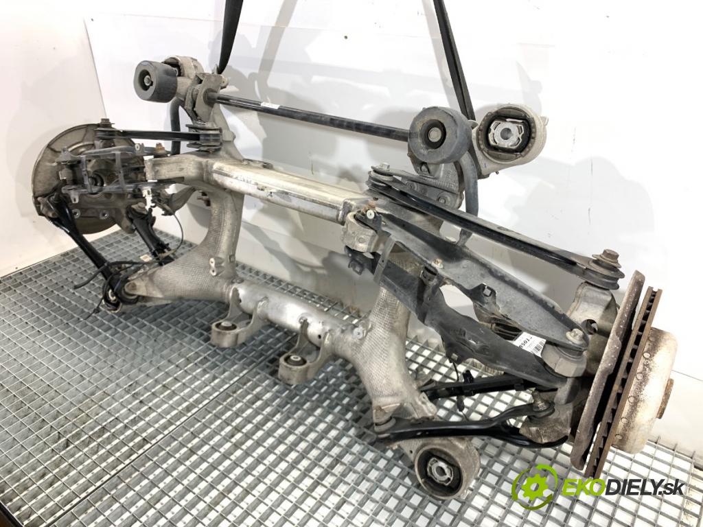 BMW G31 Kombi 2020 140 kW 520 d 1995 Výstuha zad 6866423