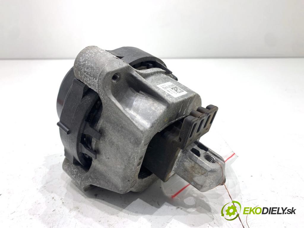 BMW G31 Kombi 2020 140 kW 520 d 1995 AirBag Motor pravy 6883514