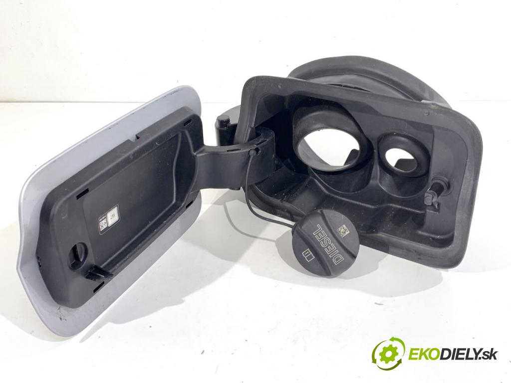 BMW G31 Kombi 2020 140 kW 520 d 1995 Dvierka nádrže paliva  (Kľučka dverí ostatné)