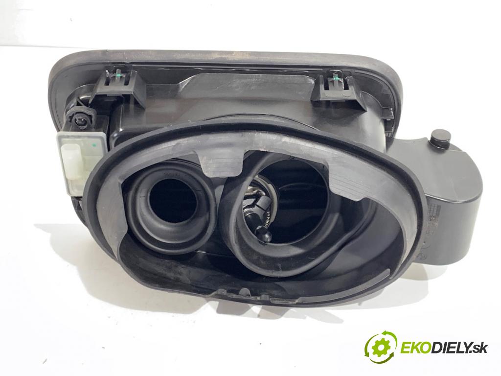 BMW G31 Kombi 2020 140 kW 520 d 1995 Dvierka nádrže paliva  (Kľučka dverí ostatné)