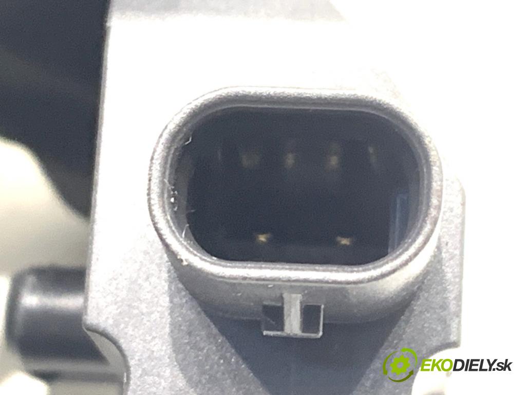 BMW G31 Kombi 2020 140 kW 520 d 1995 Snímač nárazu 9341546 (Snímač nárazu)