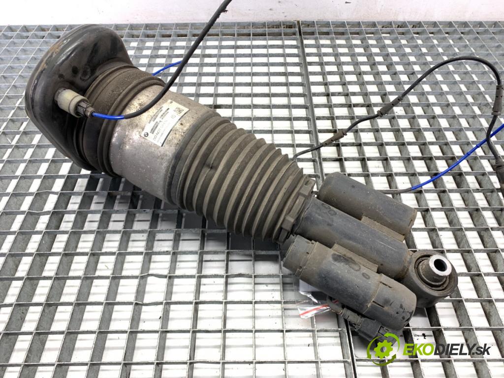 BMW G31 Kombi 2020 140 kW 520 d 1995 tlumič pravý zadní část 7668828