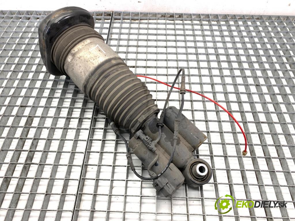 BMW G31 Kombi 2020 140 kW 520 d 1995 Tlmič ľavy zad 8568828