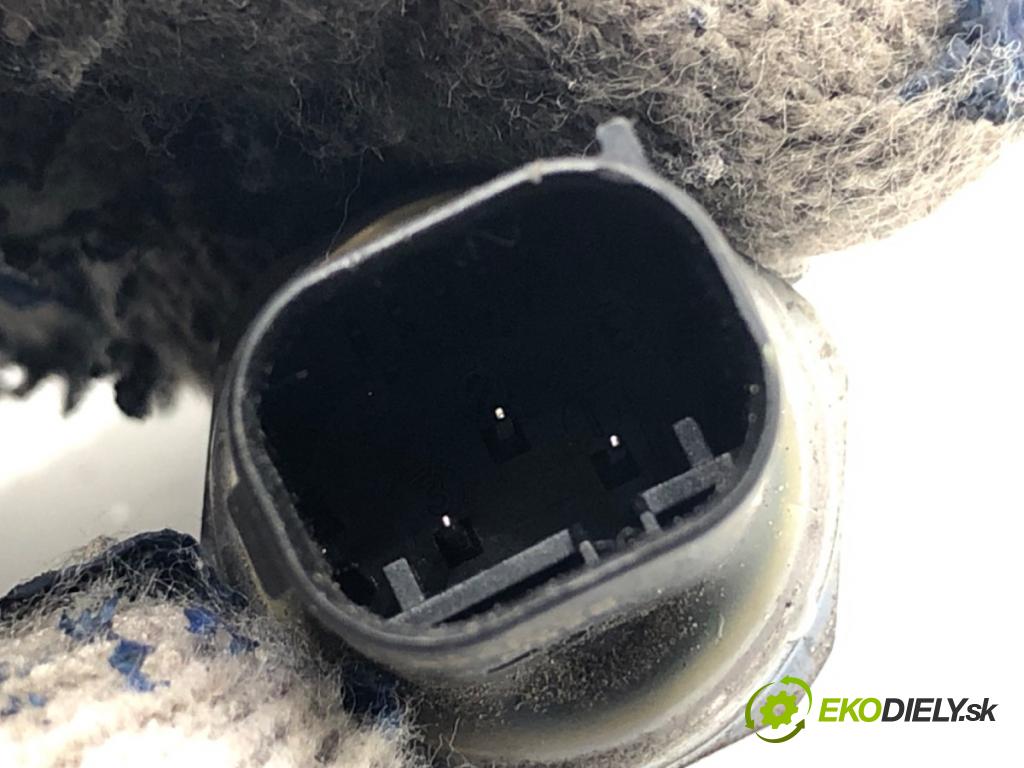 BMW G31 Kombi 2020 140 kW 520 d 1995 Snímač klimatizácie 9323658 (Snímač klimatizácie)