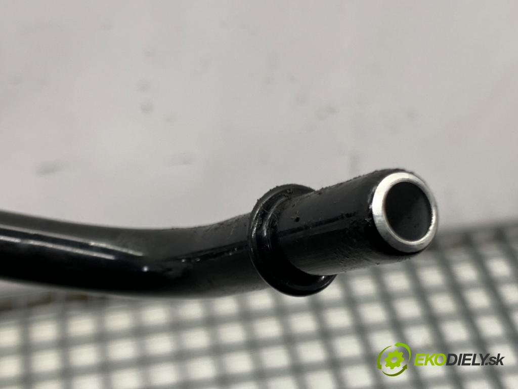 BMW G31 Kombi 2020 140 kW 520 d 1995 trubka PALIVO: 7356587