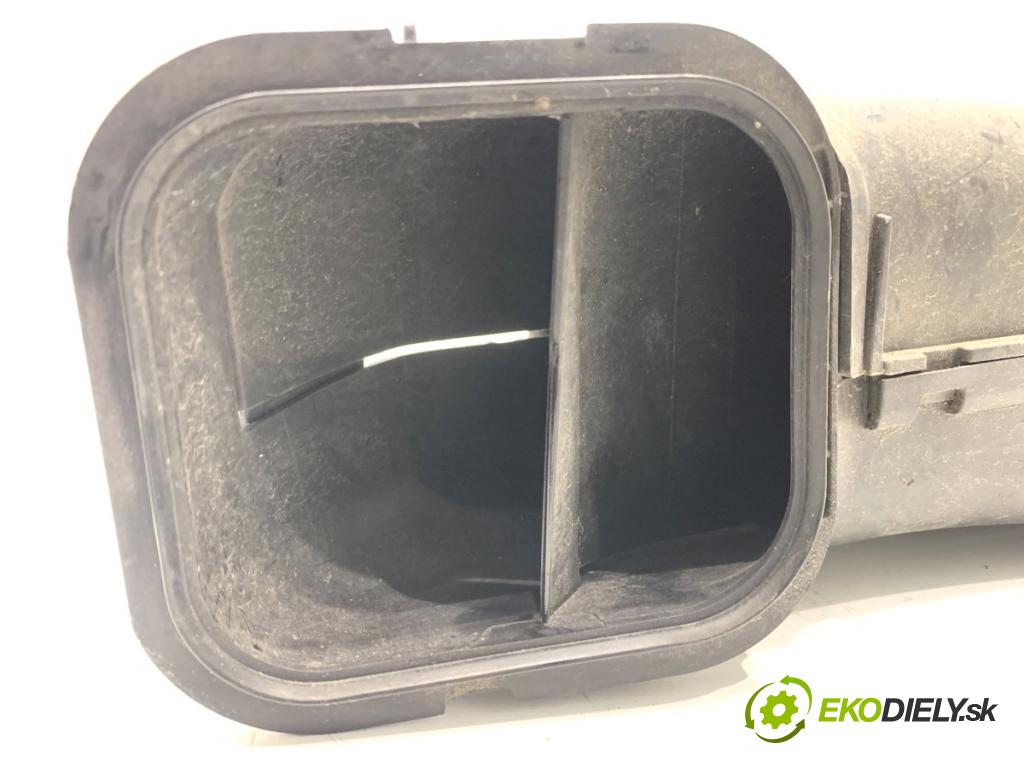 BMW G31 Kombi 2020 140 kW 520 d 1995 Volant vzduchu 8599683