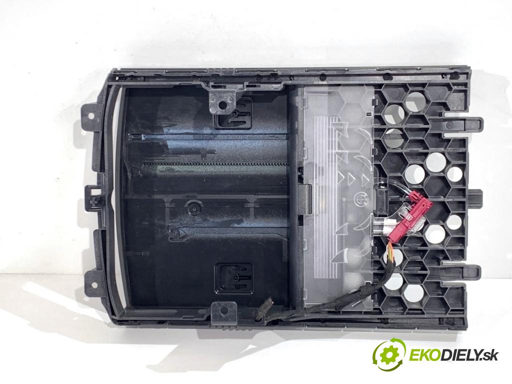 BMW G31 Kombi 2020 140 kW 520 d 1995 kryt přihrádka kastlík TUNEL: STŘEDNÍ: 9330629