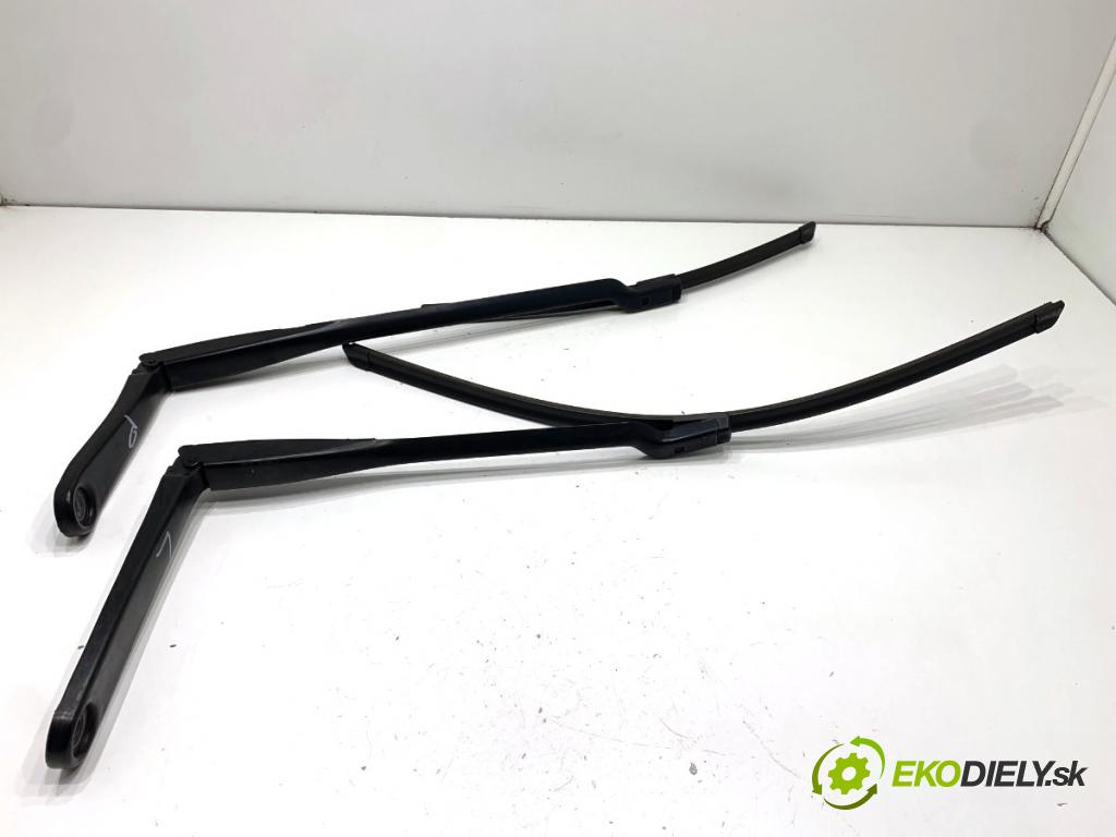 BMW G31 Kombi 2020 140 kW 520 d 1995 ramena stěrače přední část