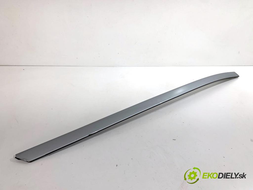 BMW G31 Kombi 2020 140 kW 520 d 1995 lišta okna čelní levá strana 