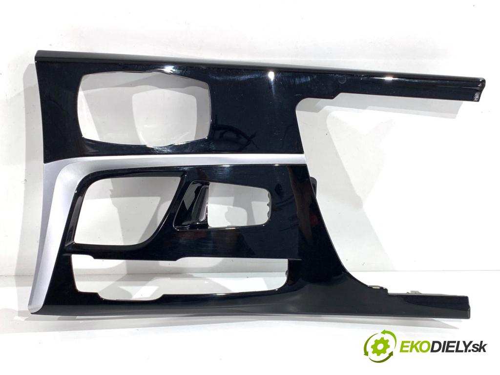 BMW G31 Kombi 2020 140 kW 520 d 1995 lišty kryt 9391273 9391272 (Lišta)