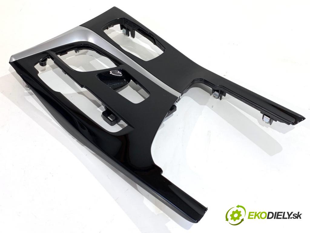 BMW G31 Kombi 2020 140 kW 520 d 1995 lišty kryt 9391273 9391272 (Lišta)