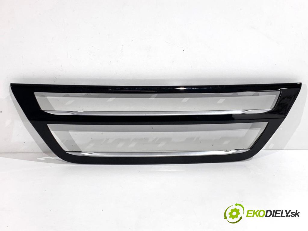 BMW G31 Kombi 2020 140 kW 520 d 1995 lišty kryt 9391273 9391272 (Lišta)