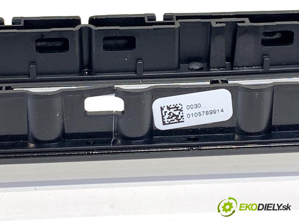 BMW G31 Kombi 2020 140 kW 520 d 1995 lišty kryt 9391273 9391272 (Lišta)