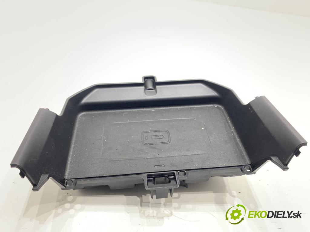 BMW G31 Kombi 2020 140 kW 520 d 1995 NABÍJAČKA: INDUKCIA: 6801509